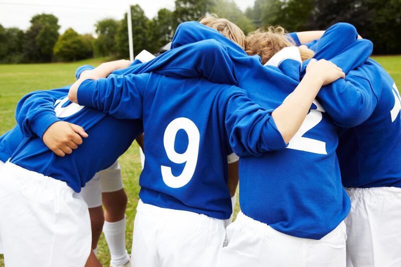 Putting heads together: It might be a good idea to come up with more guidance for handling possible concussions in young people's sport. 