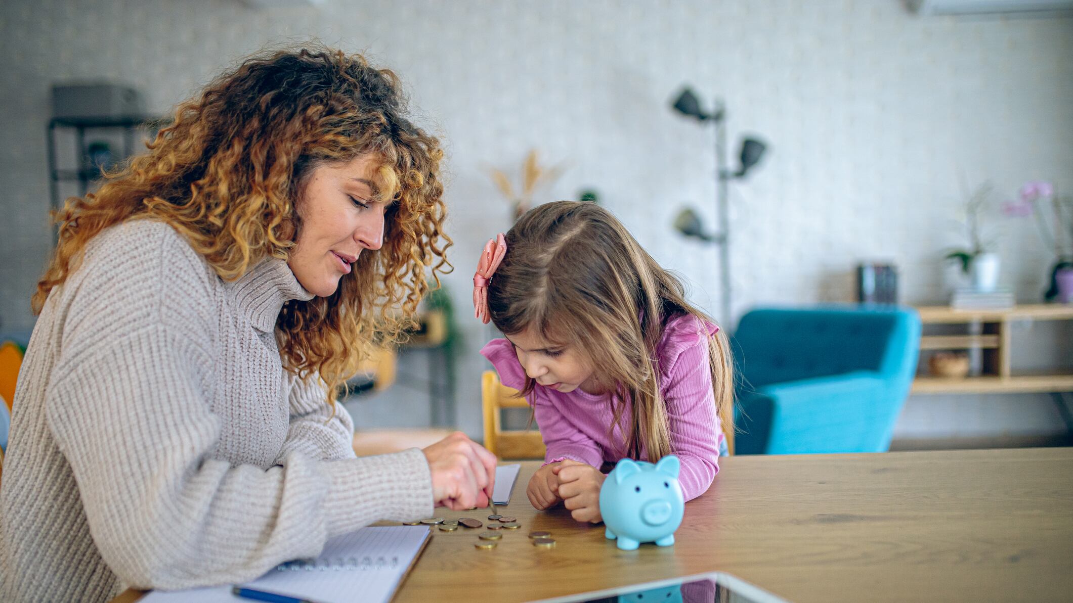 Paying the bills for your child: costs soar to €169,000
