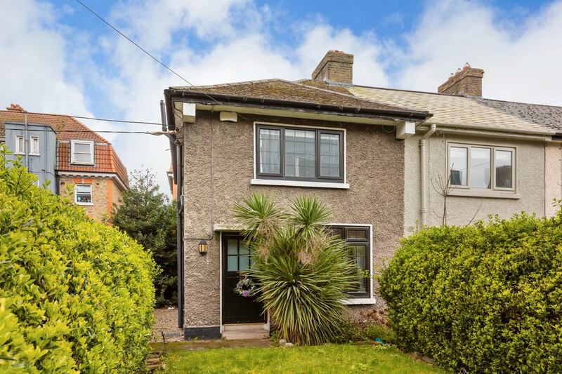 End-terrace two-bed