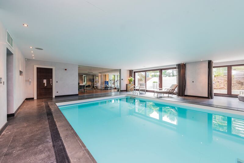 Swimming pool