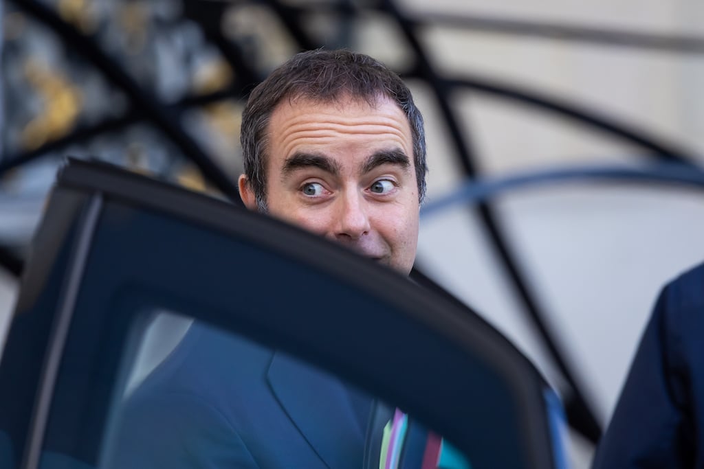 French prime minister Sebastien Lecornu leaving the Elysee palace: his government remains unable to pass significant financial measures. ( Photo: EPA)