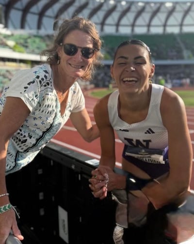 Sophie O'Sullivan with her mother Sonia after winning the NCAA 1,500m title in Oregon, June 2025. Photograph: University of Washington