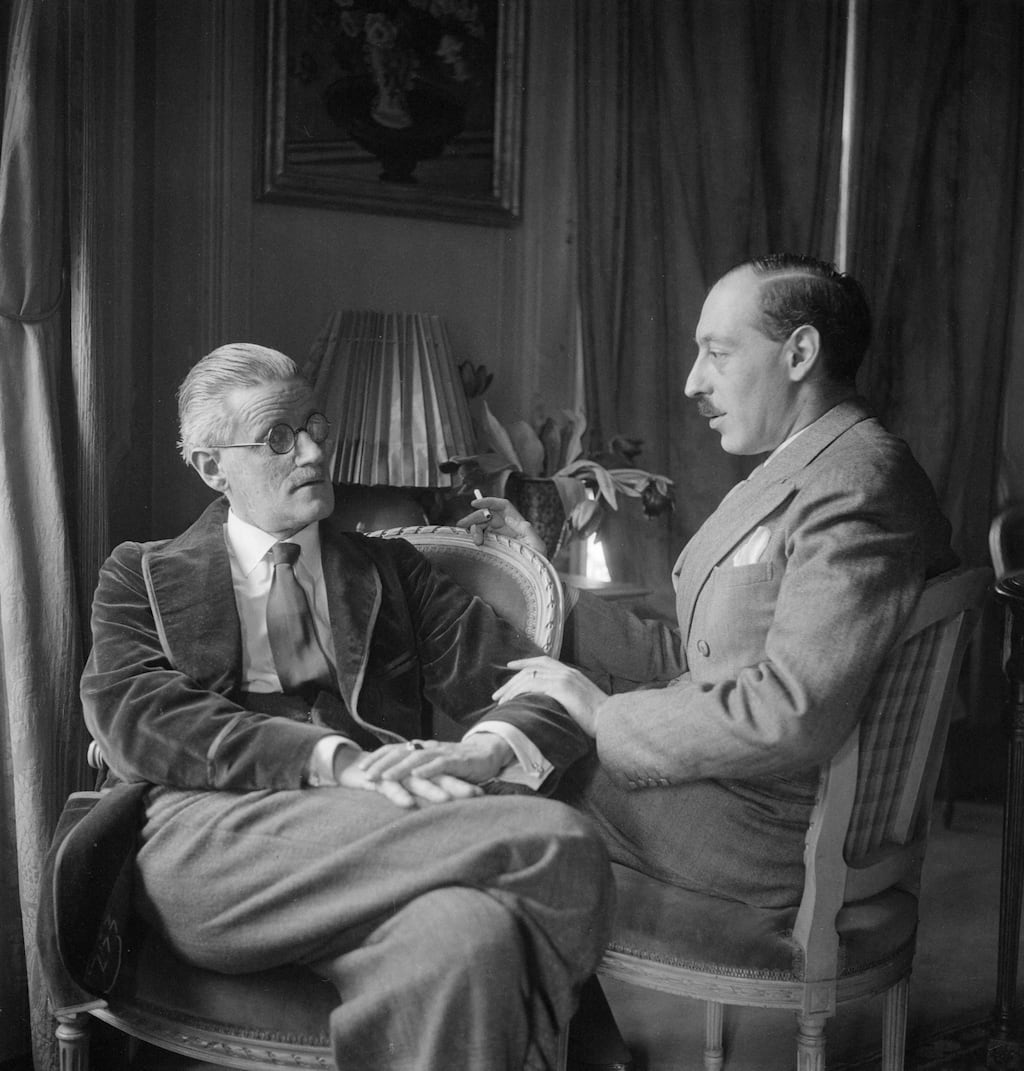 James Joyce with his close friend and fellow writer Paul Léon, in the Léon family apartment in Paris in 1936. © Boris Lipinski/Roger Viollet