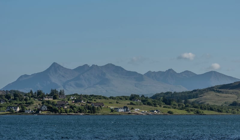 An t-Eilean Sgitheanach: tá fadhbanna tithíochta ar an oileán. Grianghraf: Peter Titmuss/Getty Images