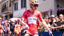 Lara Gillespie suffers in heat but takes second on stage two of Giro d’Italia Women