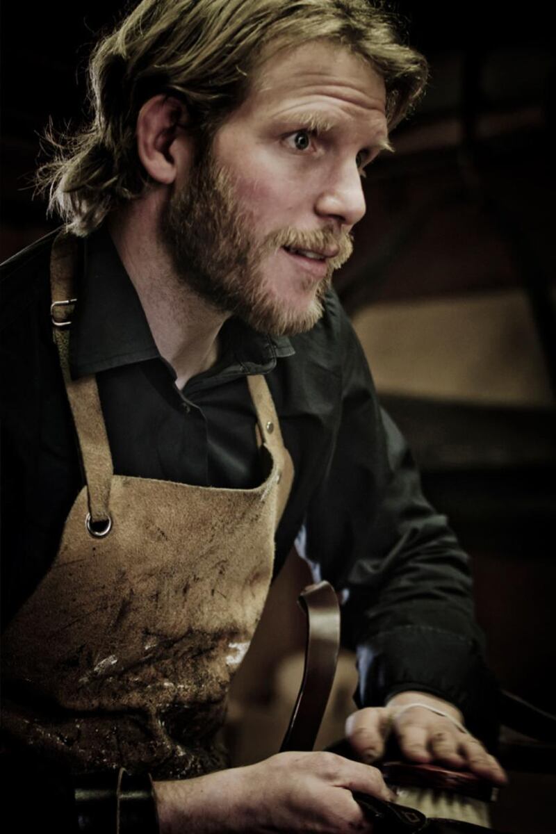 Craftsman Garvan de Bruir