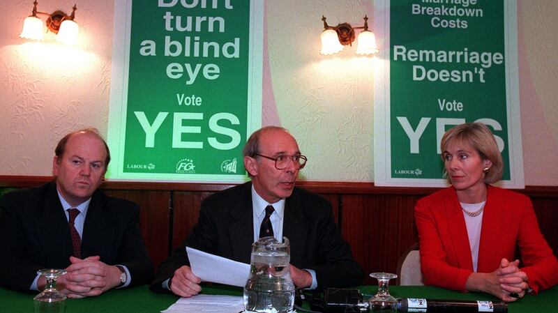 Mervyn Taylor  (C) at the launch of a poster campaign for the divorce referendum in 1995. File photograph: David Sleator