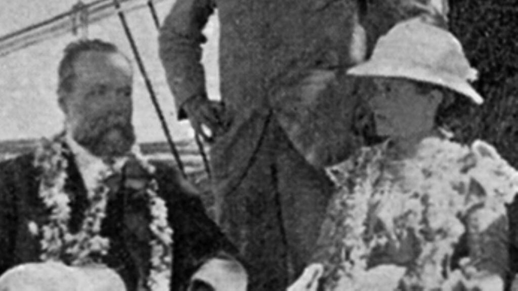 Annie Russell and her husband, Walter Maunder, in India to observe a total solar eclipse in 1898