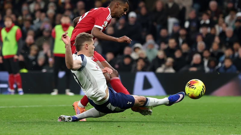 Liverpool hold off late challenge for dramatic win over nine-man Tottenham