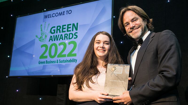 Ellen Van Looy, Member of Go Green Program at Linkedin, presents the Green NGO of the Year award to Mark Bennett, Judging Co-ordinator, on behalf of the Irish Doctors for the Environment team. 