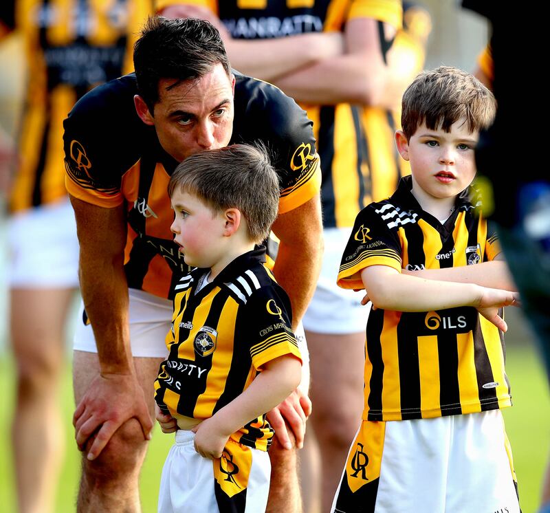 Crossmaglen’s Aaron Kernan with his sons after a match against Maghery Sean MacDermott's in 2020. Ryan Byrne/Inpho