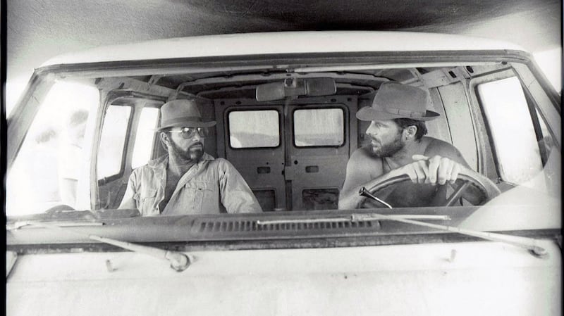 Burt Reynolds and Jimmy Lewis in Stick