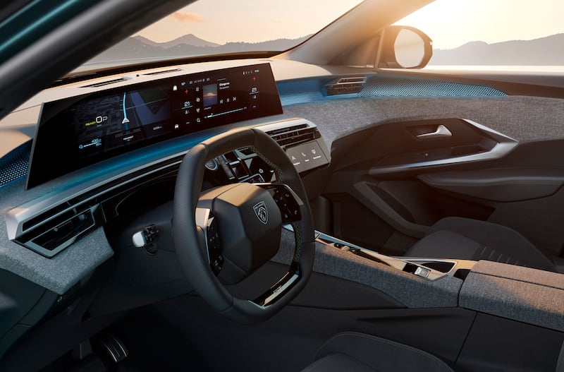 Peugeot e-3008 interior