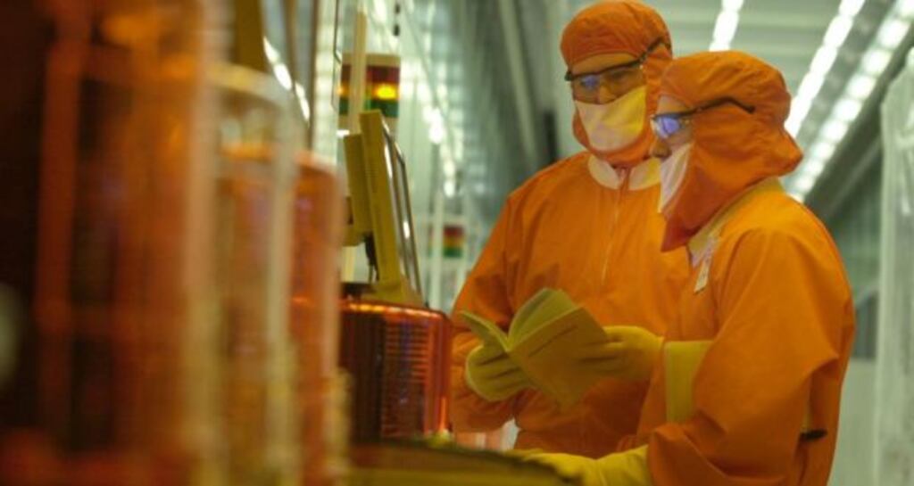 In January, the amount of industrial capacity in use fell to 78.5 per cent from 78.9 per cent in the prior month.