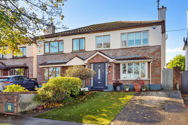 42 Murphystown Road, Leopardstown Road, Dublin 18