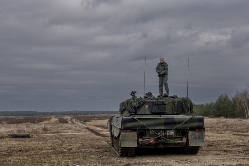 A German-made tank in Swietoszow, Poland where the Polish military trains Ukrainian soldiers. The West has sent a wide array of weapons to Ukraine. Photograph: Maciek Nabrdalik/New York Times
                      