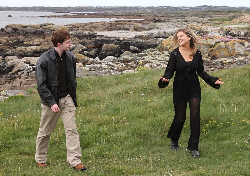 Colm agus Róisín Seoighe: tá athrú tagtha ar an meon atá ann faoin nGaeilge sa mhórchultúr, rud a thugann níos mó deiseanna dóibh.  Grianghraf: Joe O'Shaughnessy.