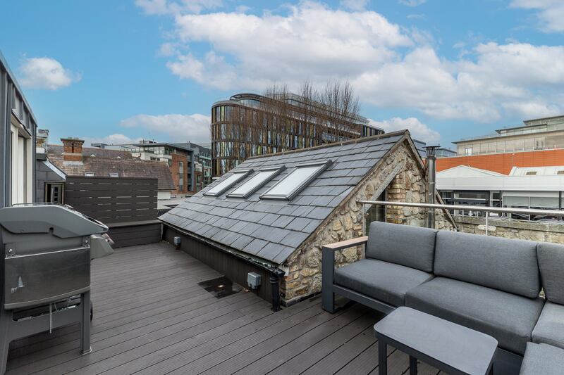 Sun deck