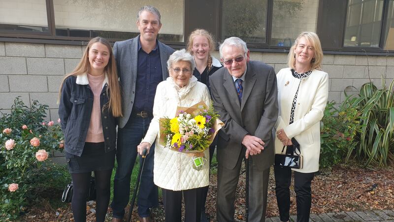 John Bermingham and Mary Long who were married on Friday in Tullamore, joined by John’s daughter, Carolyn, and her husband, John and their  twin daughters, Robbyn and Alison.