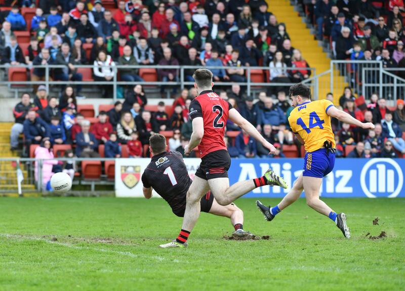 Aaron Griffin of Clare scores a goal. Photograph: Andrew Paton/Inpho