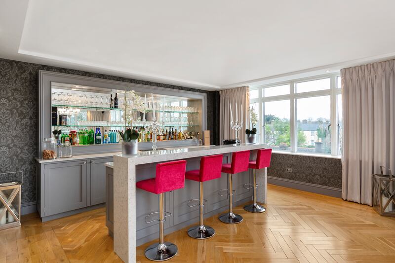 Bar section of drawingroom
