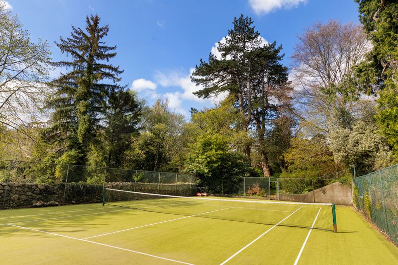 Tennis court