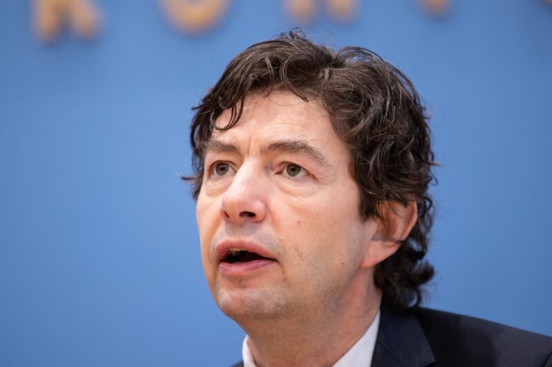 German Covid expert warns that flagging vaccine take-up risks autumn wave