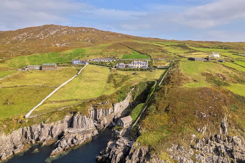 Dursey Shore Lighthouse, Garnish, Beara, Co Cork