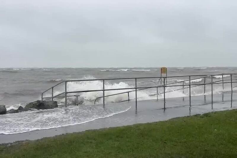 Looping: High tide at Sandymount