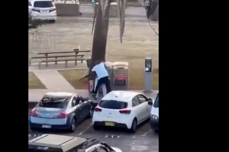 Unarmed man wrestles a firearm from a gunman at Sydney’s Bondi Beach attack