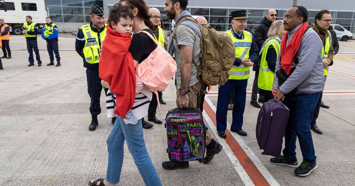 Эвакуация почти 90 граждан Ирландии из Судана – The Irish Times