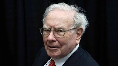 Warren Buffett heads for poor year as commodity prices hit