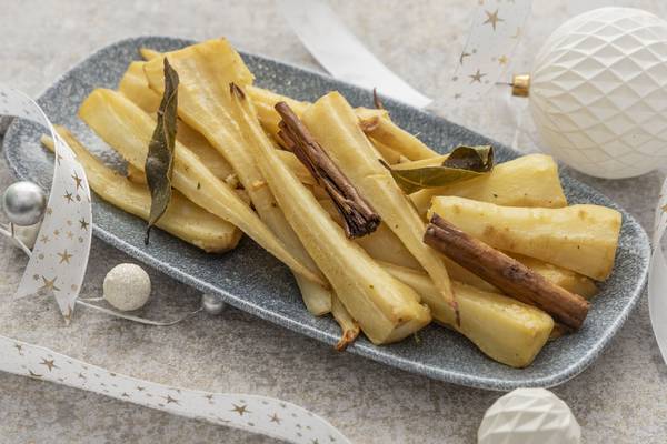 Parsnips with cinnamon and ginger ale