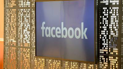 Facebook plans new tools for marketing over mobile