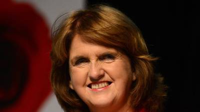 Tánaiste calls on employers to introduce ‘living wage’