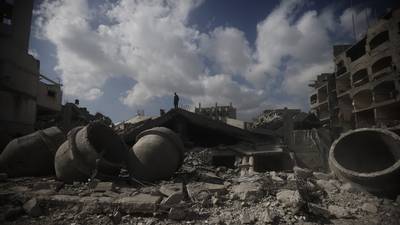 Many hours of tough negotiations lie ahead before start of 40-45 day Gaza truce can be declared