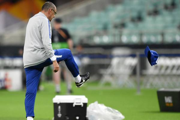 Chelsea manager Maurizio Sarri storms out of Europa League training session