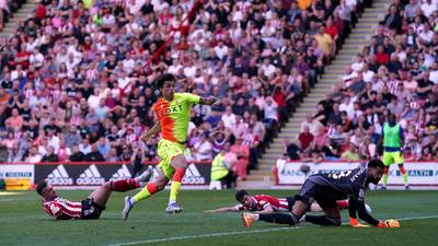 Championship play-off: Nottingham Forest take slender first leg lead