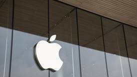 Apple loses SEC bid to block three shareholder proposals