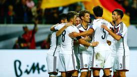 Götze and Müller trump Lewandowski as Germany go top