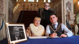 Seamus Mallon tributes: Sharon Stone among those to sign book of condolence