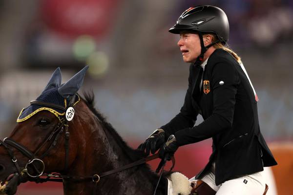 German modern pentathlon coach thrown out of Olympics for punching a horse