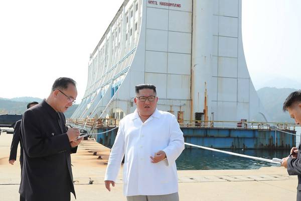 Kim Jong-un vows to clear ‘shabby’ South Korean buildings from tourist resort