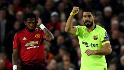 Scrappy Barcelona squeeze win from Old Trafford trip