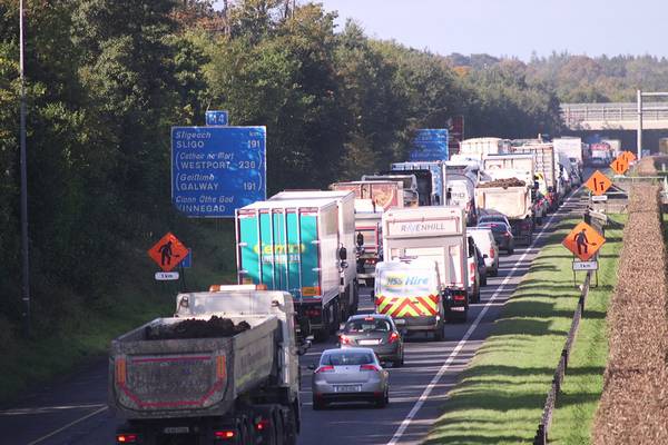 Traffic volumes fall this week after rising over last three months