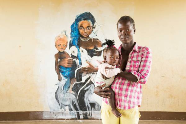 Irish artist joins forces with refugee children in Ugandan camp