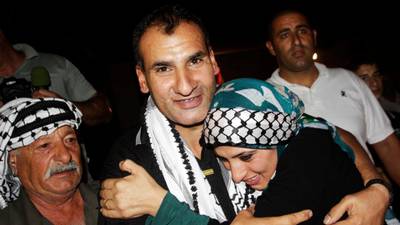 Israel frees 26 Palestinian prisoners before peace talks