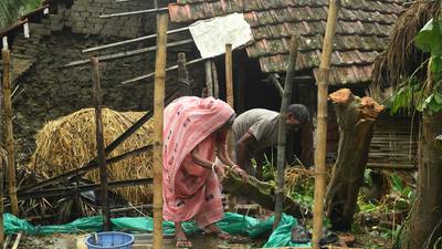 Cyclone Amphan kills at least 82 in India and Bangladesh