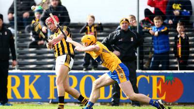 Kilkenny strike late to condemn Clare to relegation