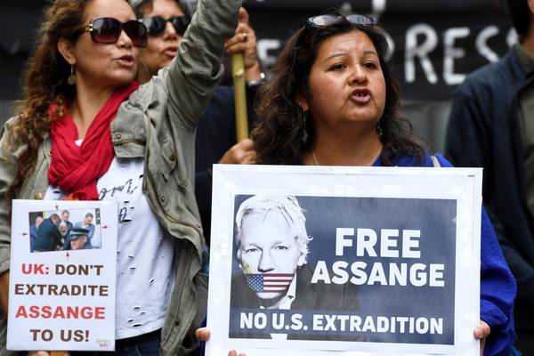 Corbyn urges UK government to block Julian Assange extradition